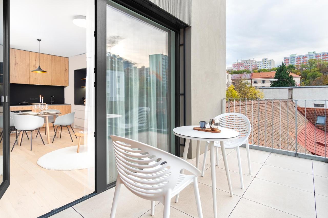 Days - Premium - Balcony Apartment Prag